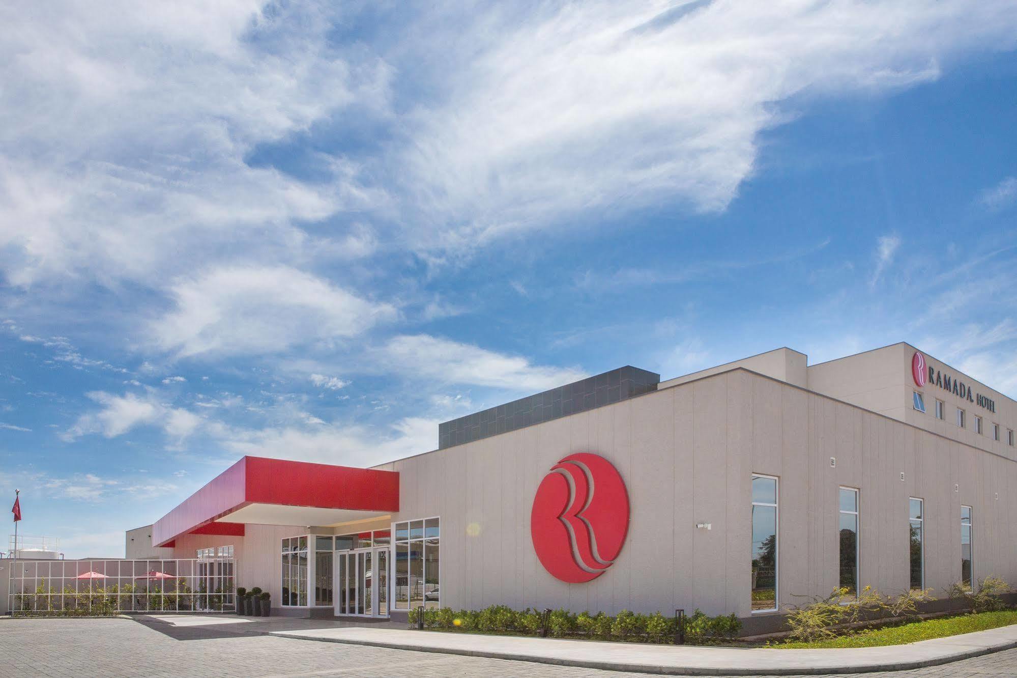 Ramada Campinas Viracopos Hotel Exterior photo