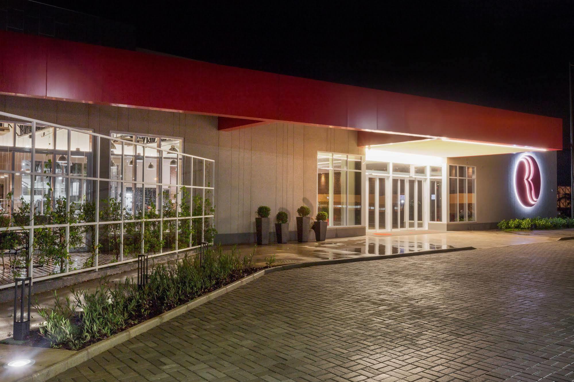Ramada Campinas Viracopos Hotel Exterior photo