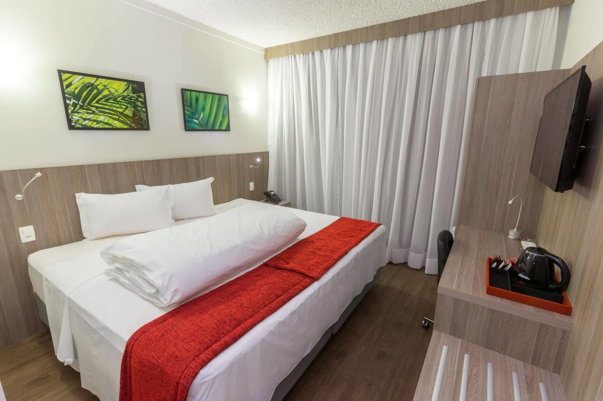 Ramada Campinas Viracopos Hotel Exterior photo